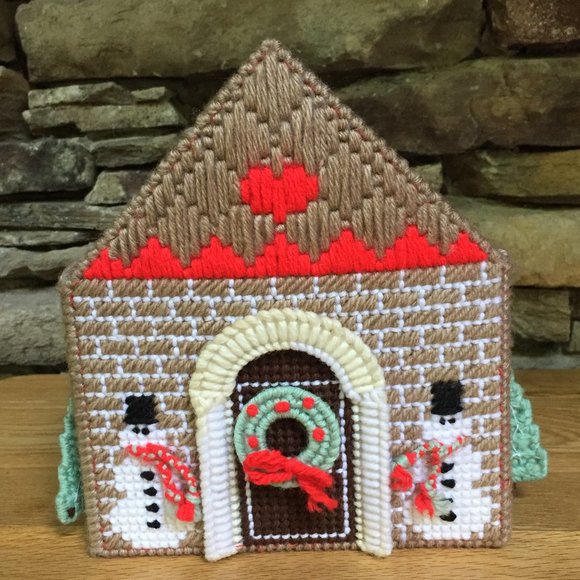 Yarn Christmas House Hand Crafted Card Keeper Box - Picture 4 of 10